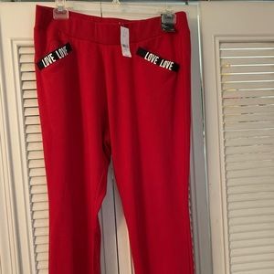 New York and Co pants. Two pocket on front. Wide band waist.